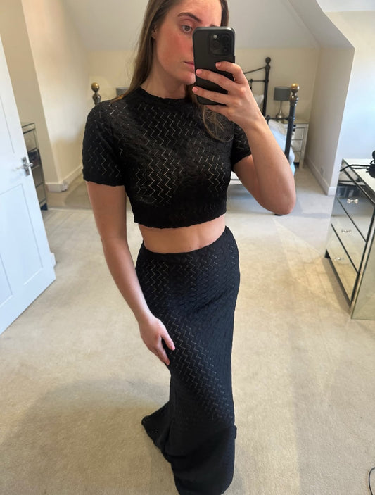 Casca Cropped Tee ~ Black